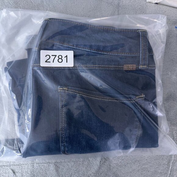 1882 Denim Capri Jeans Womens Size 6 Mid Rise Medium Wash Rolled Cuff Hem Blue - Picture 12 of 12